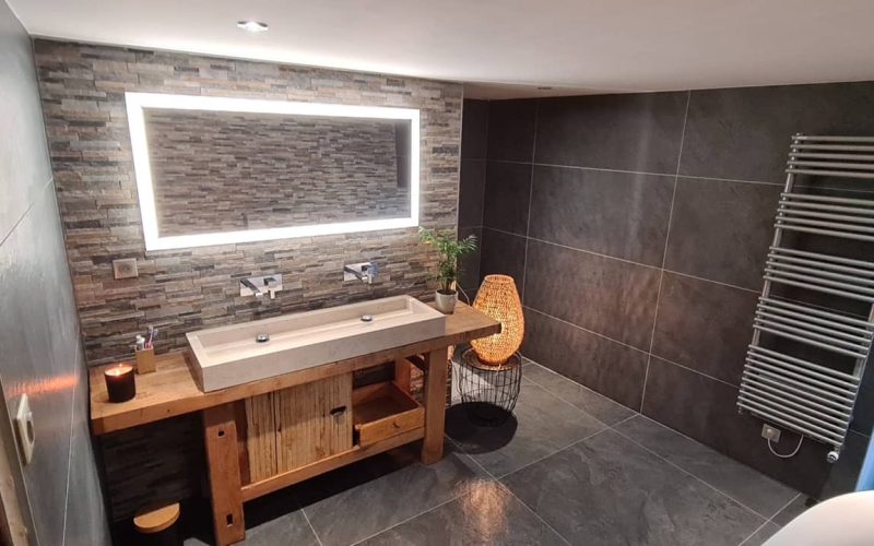 Salle de bain pierre de parement - Concept Bain Mirecourt, Vincey (4)